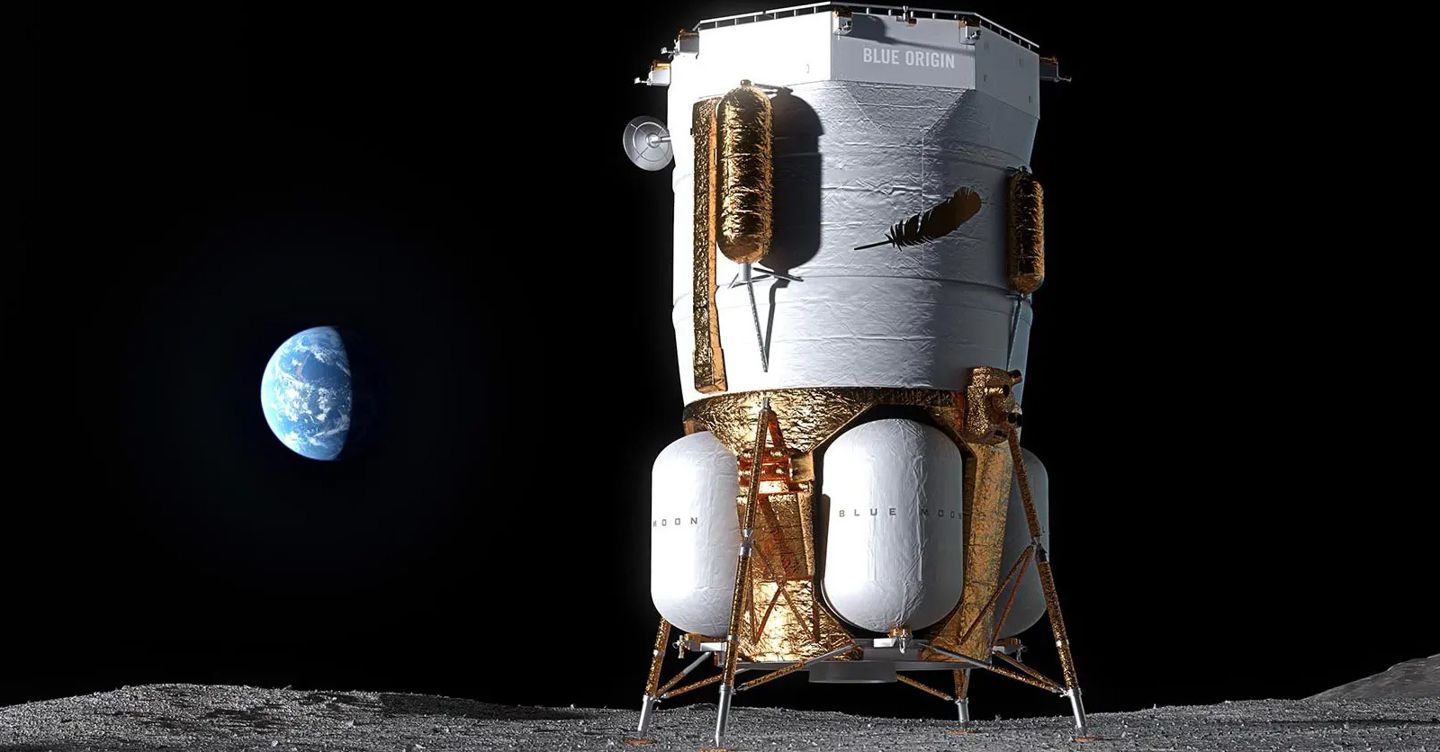 The game to return to the Moon restarts: SpaceX is late, outsiders